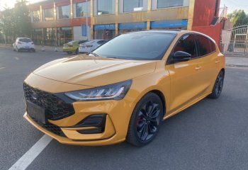 福特 福克斯 2022款 两厢 EcoBoost 180 自动ST Line