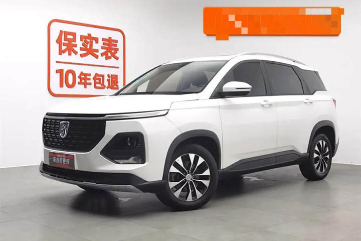 宝骏 530 1.5T CVT尊贵互联型 6座