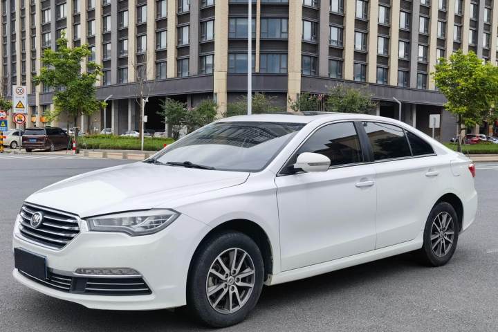 力帆汽车 力帆820 1.8L 手动旗舰型