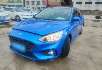 福特 福克斯 2020款 三厢 1.5L 自动锋跃型