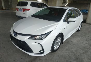 丰田 卡罗拉 2023款 1.8L 智能电混双擎 精英版