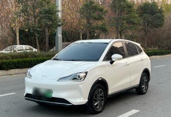 哪吒汽车 哪吒V 2022款 潮 300 Lite 三元锂