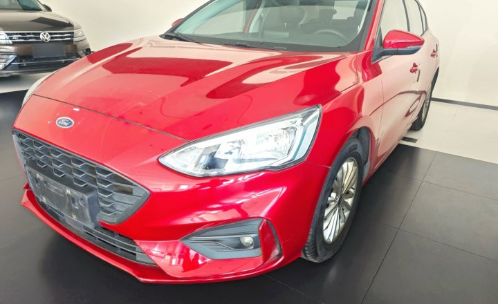福特 福克斯 2020款 三厢 EcoBoost 180 自动锋潮型
