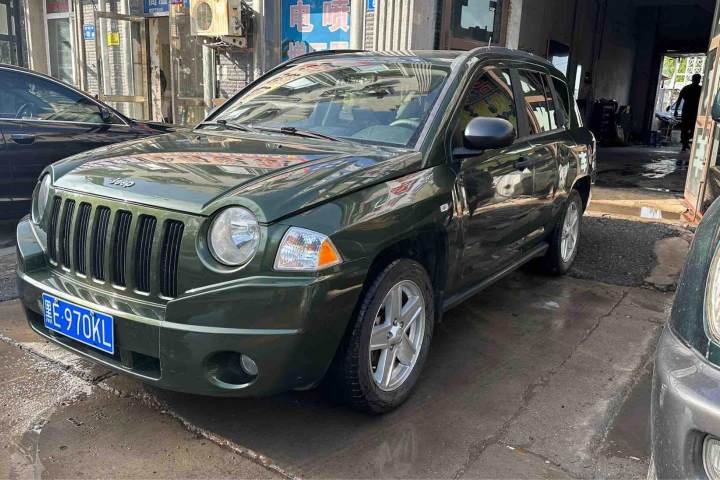 Jeep 指南者(进口) 2.4L 四驱运动版