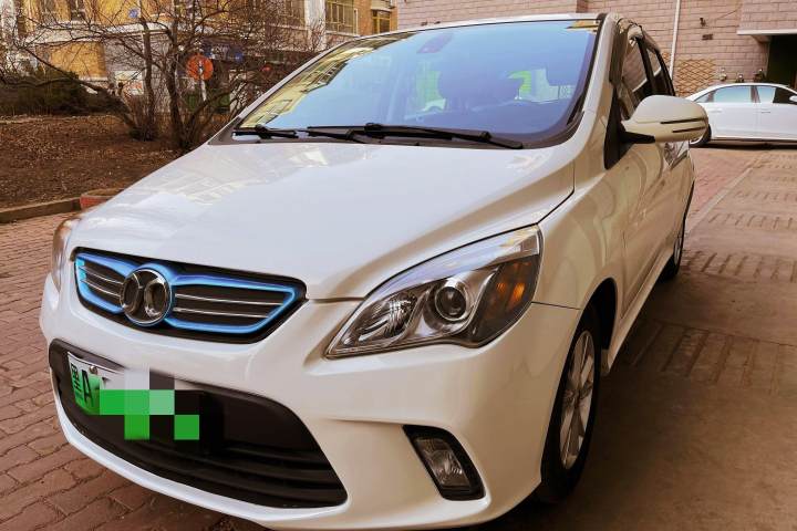 北汽新能源 EV EV200 轻享版