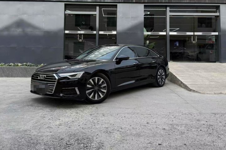 奥迪 A6L 45 TFSI 臻选致雅型