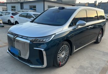 岚图汽车 岚图梦想家 2025款 PHEV 四驱旗舰乾崑版