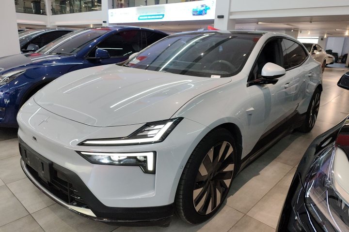 Polestar极星 Polestar 4 单电机标准续航PLUS