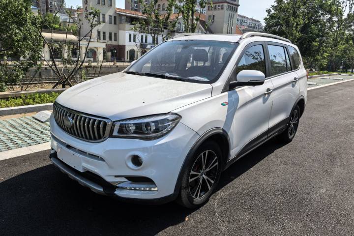 SWM斯威汽车 SWM斯威X7 1.8L 手动豪华型 7座