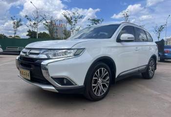 三菱 欧蓝德 2018款 2.0L 两驱荣耀版 5座