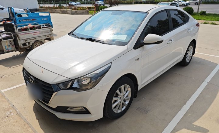 现代 悦纳 2016款 1.4L 手动炫酷版GLS