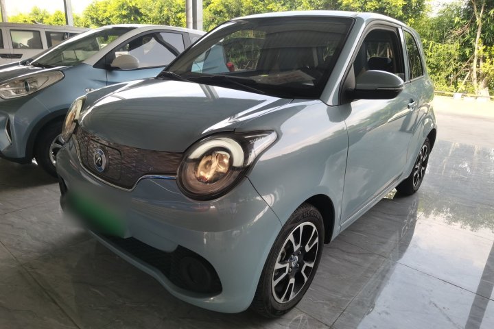 华晨新日 i03 318km 31.45kWh