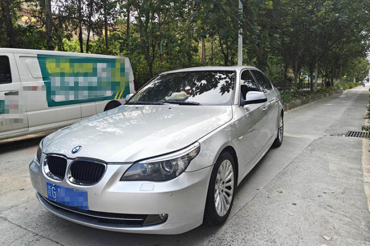 宝马 5系 520Li 豪华型