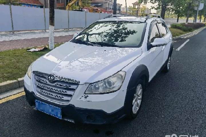 东风风神 H30 CROSS 1.6L 手动尊尚型