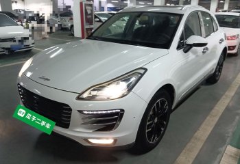 众泰SR9 2017款 2.0T 自动极致之梦版