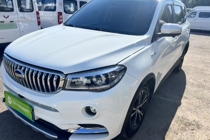 SWM斯威汽车 SWM斯威X7 2.0L 手动舒适版 7座