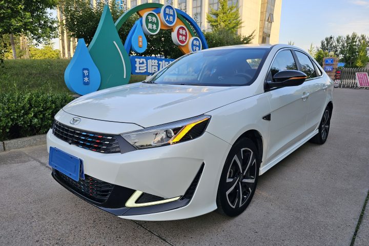 凯翼 轩度 1.5T 手动安逸版