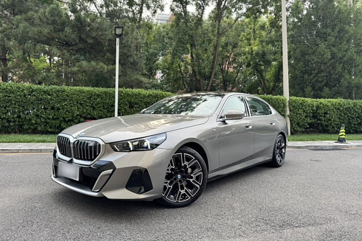 宝马5系 2024款 530Li 尊享型 M运动套装