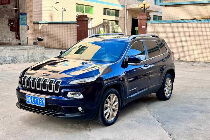 Jeep 自由光(进口) 2.4L 豪华版