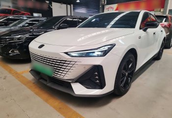 长安UNI-V 智电iDD 2023款  智电iDD 1.5T 113km智趣型（飞快版）