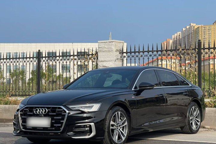 奥迪 A6L 改款 45 TFSI 臻选动感型