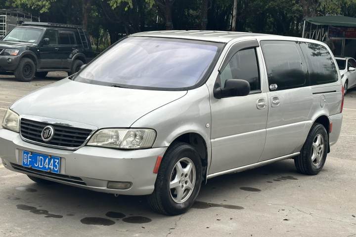 别克 GL8 2.5L GT 精英版