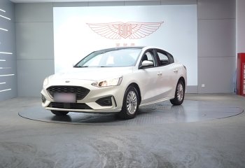 福特 福克斯 2020款 三厢 EcoBoost 180 自动锋潮型