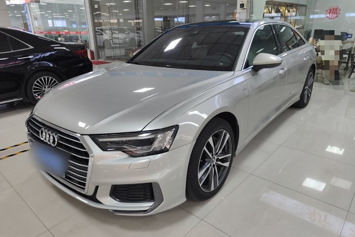 奥迪 A6L 40 TFSI 豪华动感型