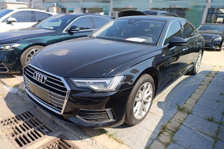 奥迪 A6L 40 TFSI 豪华致雅型