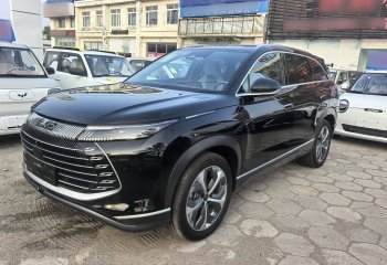 比亚迪 护卫舰07 2024款 荣耀版 DM-i 100KM 豪华型