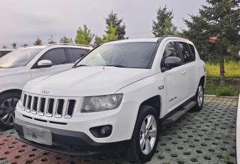 Jeep 指南者(进口) 2014款 2.4L 四驱豪华版