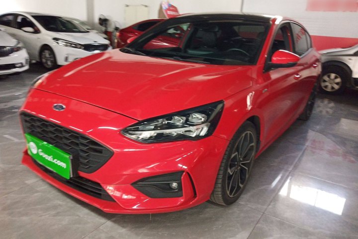 福特 福克斯 三厢 EcoBoost 180 自动ST Line