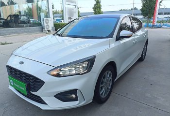 福特 福克斯 2021款 两厢 EcoBoost 180 自动锋潮型