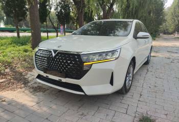 启辰D60 2021款 PLUS 1.6L XL CVT悦领版
