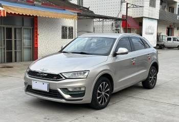 众泰 SR7 1.5T CVT魔方之路版 国V