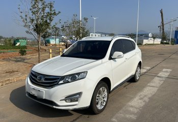 陆风X5 2016款 Plus 1.5T CVT创享版
