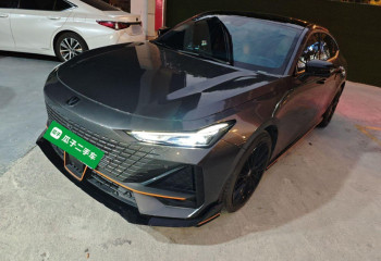 长安UNI-V 2023款 1.5T 运动版
