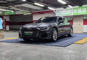 奥迪 A6L 2021款 45 TFSI 臻选动感型