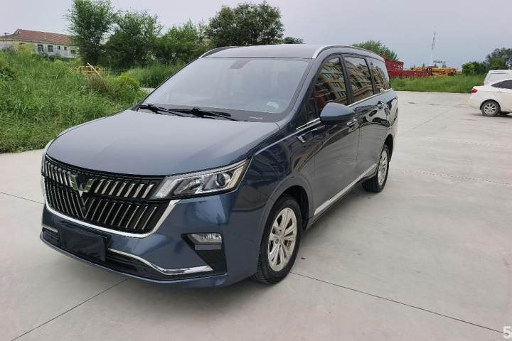 五菱汽车 五菱佳辰 1.5T CVT智享豪华型