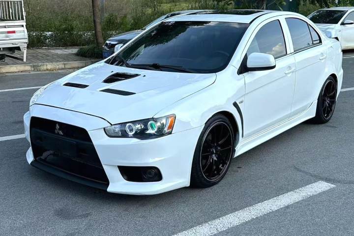 三菱 翼神 致尚版 1.8L 手动豪华型