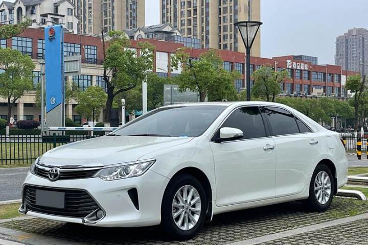 丰田 凯美瑞 2.0E 精英版