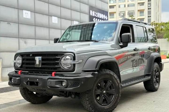 坦克 300 越野版 2.0T 征服者