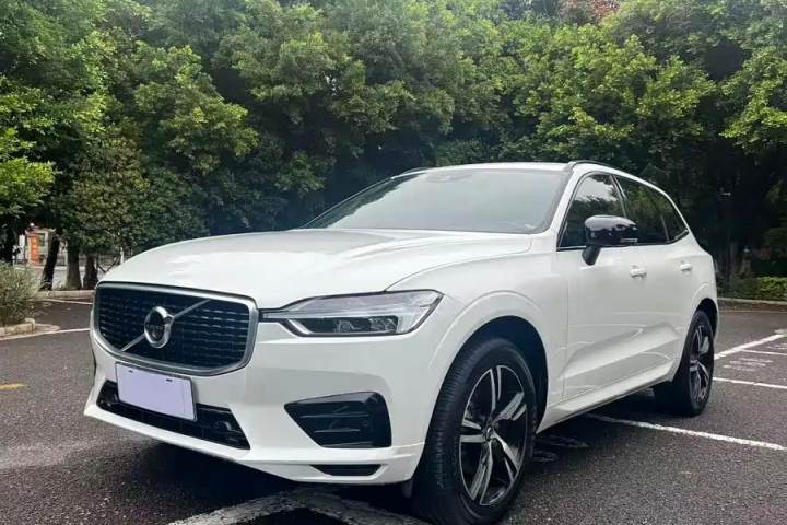 沃尔沃 XC60 T5 四驱智远运动版
