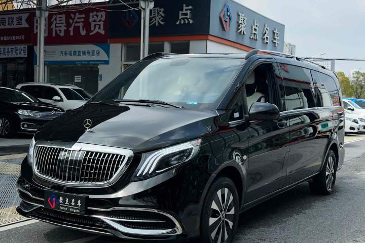 奔驰 威霆 2.0T 精英版 7座