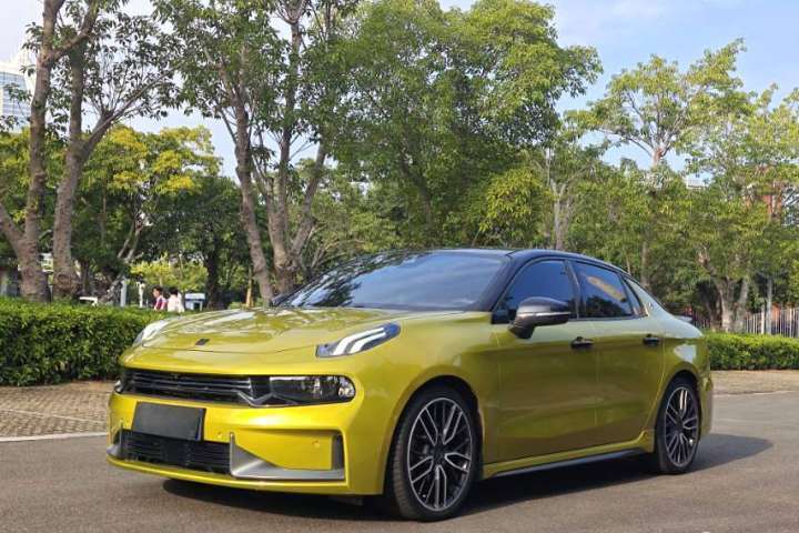 领克 03 03+ 2.0TD 自动驭风版