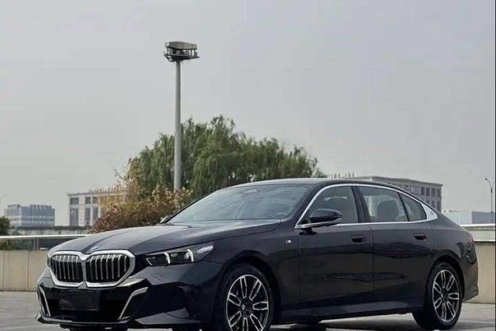 宝马 5系 525Li M运动套装