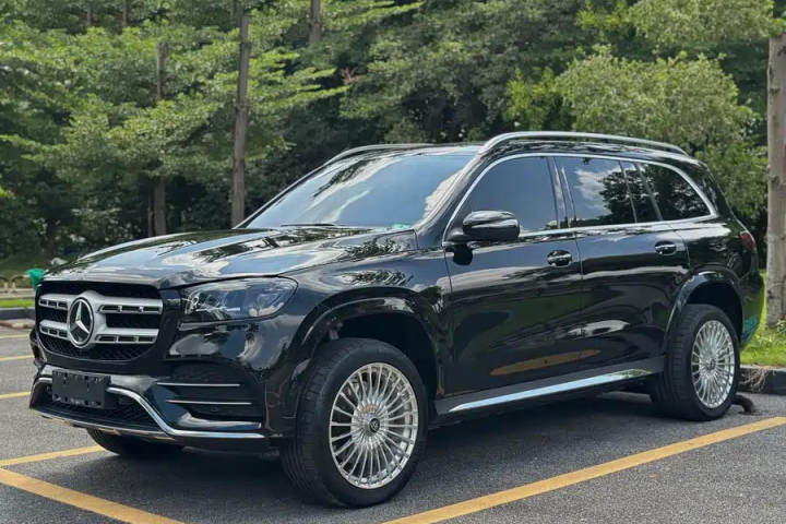 奔驰 GLS GLS 450 4MATIC 时尚型