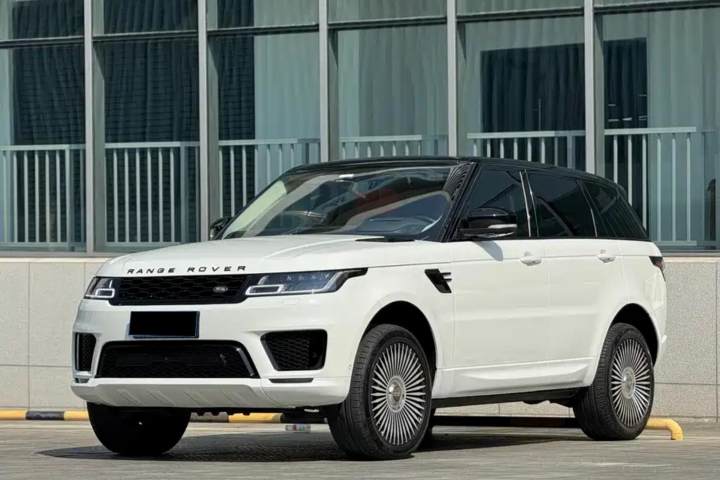 路虎 揽胜运动版 3.0 L6 耀黑版