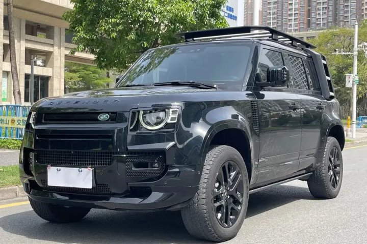 路虎 卫士 110 P400 暗黑特别版