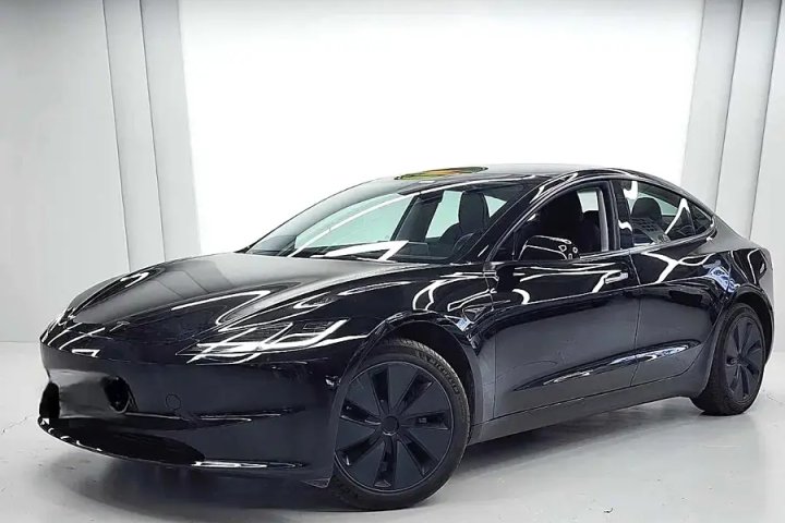 特斯拉 Model 3 后轮驱动版